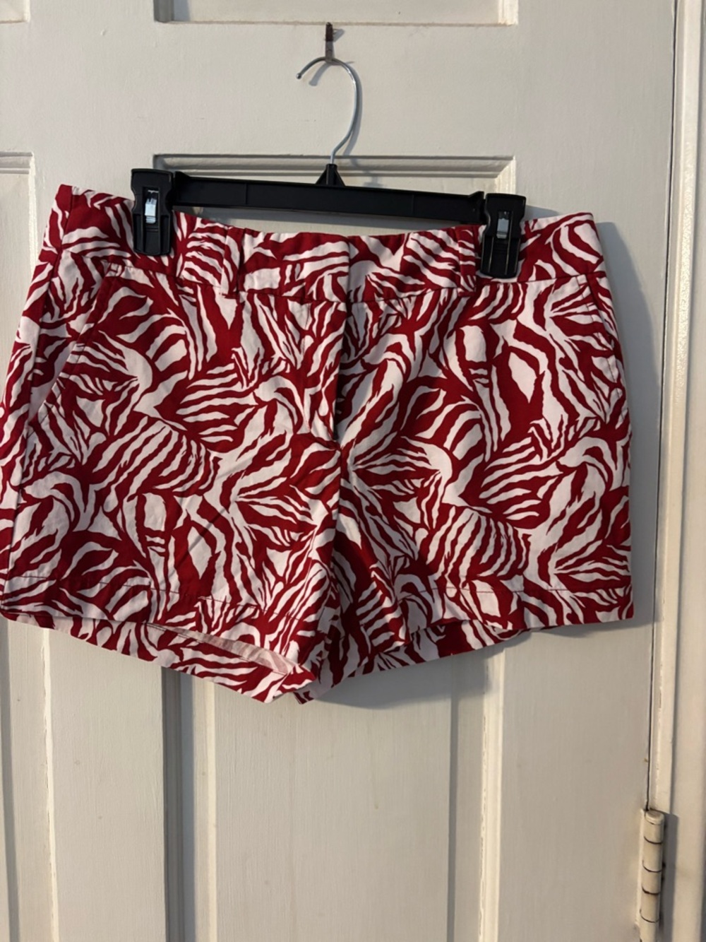 LOFT Red and White High-Waist Printed Pull-On Shorts